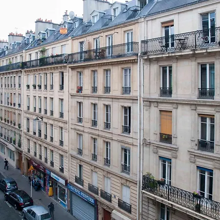 Between Montmartre And The Saint-martin Canal شقة *